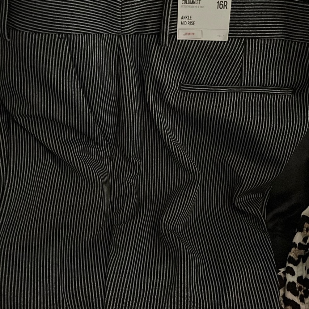 Express never worn Columnist slacks